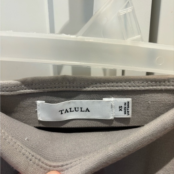 Talula Aritzia pencil skirt, worn once - Picture 3 of 3
